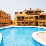Eden Elite Palace 아파트 아데제